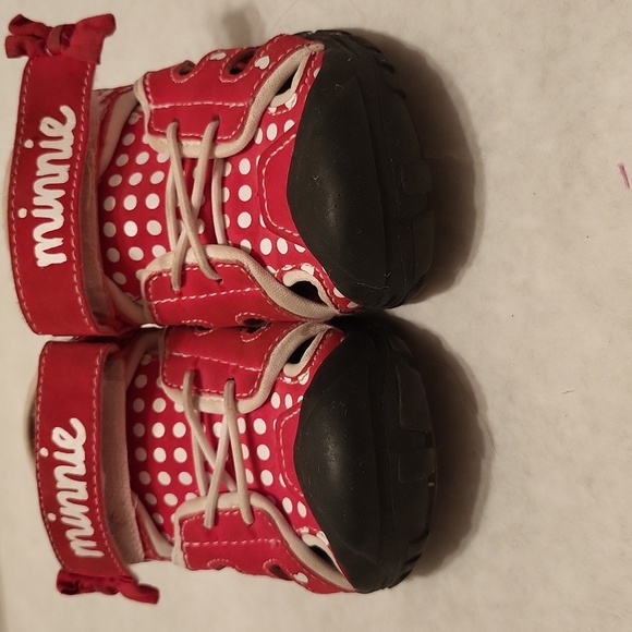 Disney Minnie Mouse red polka dot closed toe sandals - Picture 6 of 7